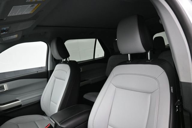 Certified 2021 Ford Explorer XLT w/ Equipment Group 202A AWD/4WD image 10