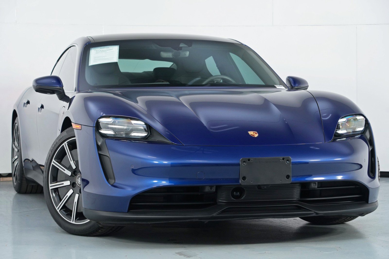 Used 2020 Porsche Taycan 4S w/ Premium Package image 4