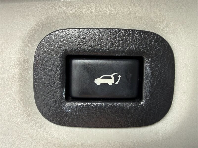 Used 2018 Nissan Rogue SL image 40