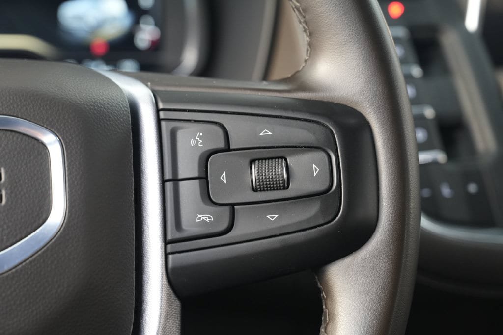 Used 2024 GMC Yukon SLT RWD image 49