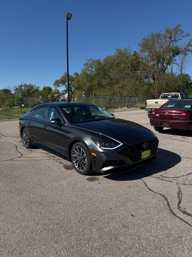 Certified 2023 Hyundai Sonata Limited FWD image 9