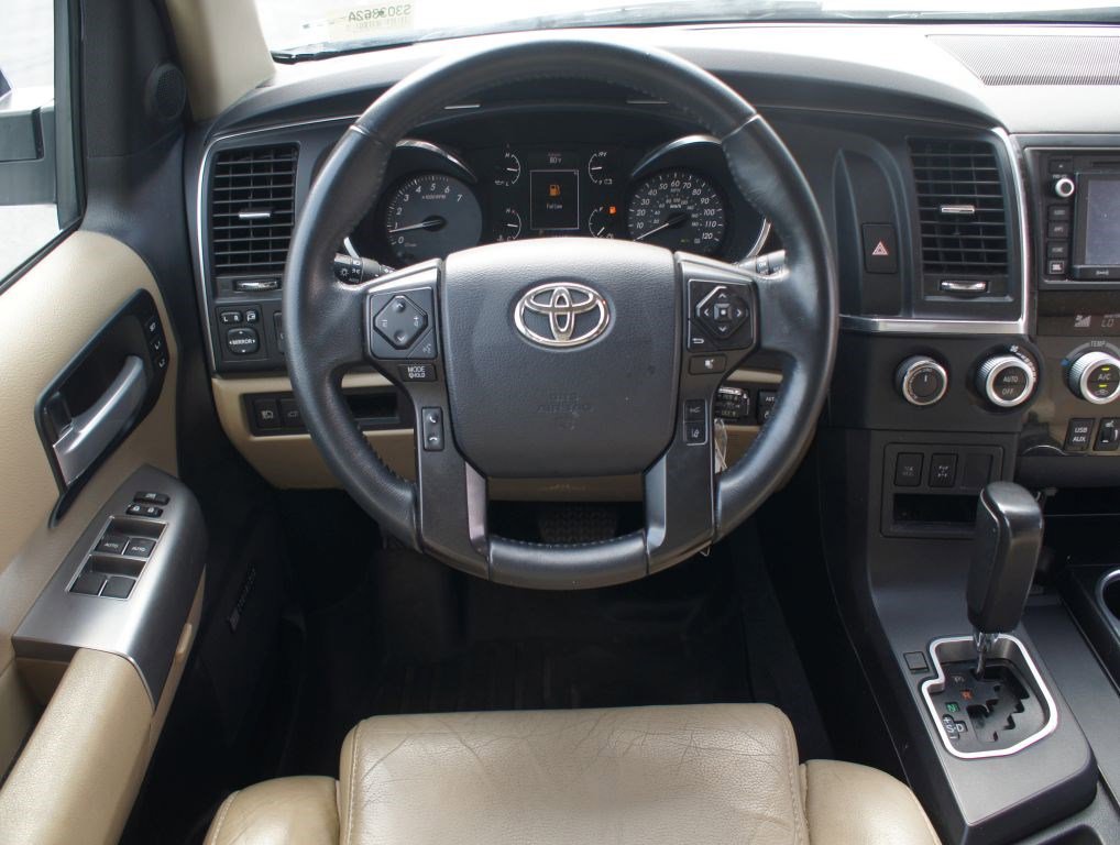 Used 2018 Toyota Sequoia Limited w/ Safety & Convenience Package AWD/4WD image 5