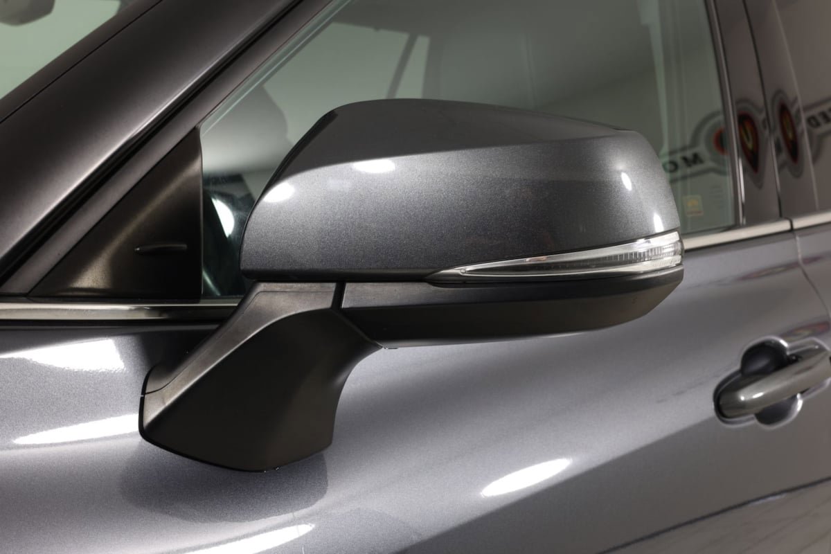 Used 2020 Toyota Highlander XLE FWD image 51