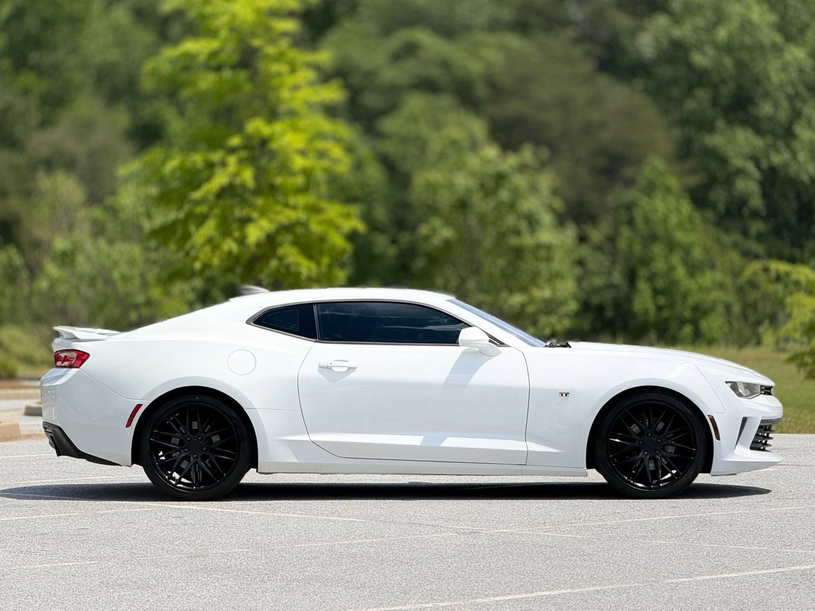 Used 2017 Chevrolet Camaro LT RWD image 12