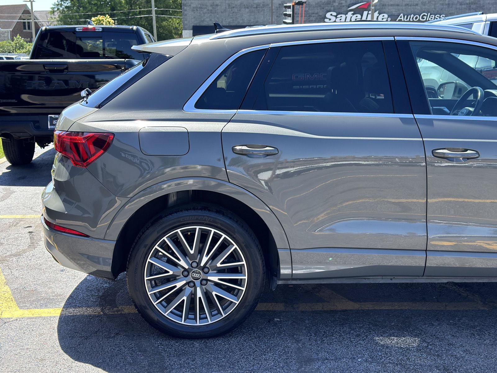 Used 2021 Audi Q3 2.0T Premium Plus w/ Premium Plus Package AWD/4WD image 11