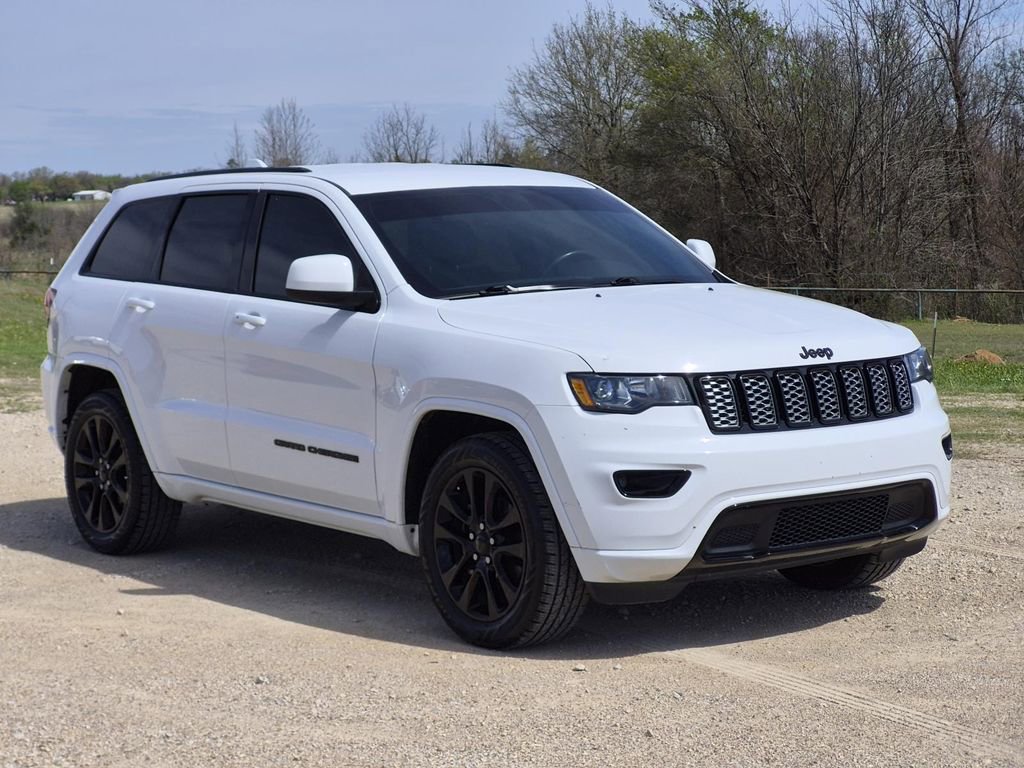 Used 2019 Jeep Grand Cherokee Altitude RWD image 2