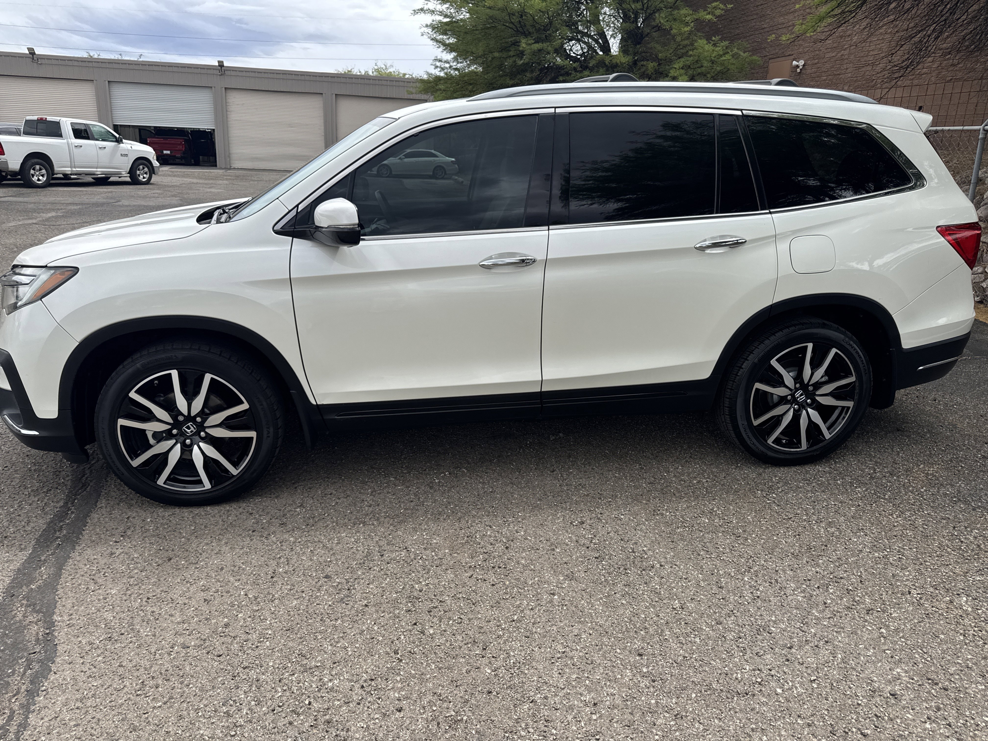 Used 2019 Honda Pilot Touring image 4