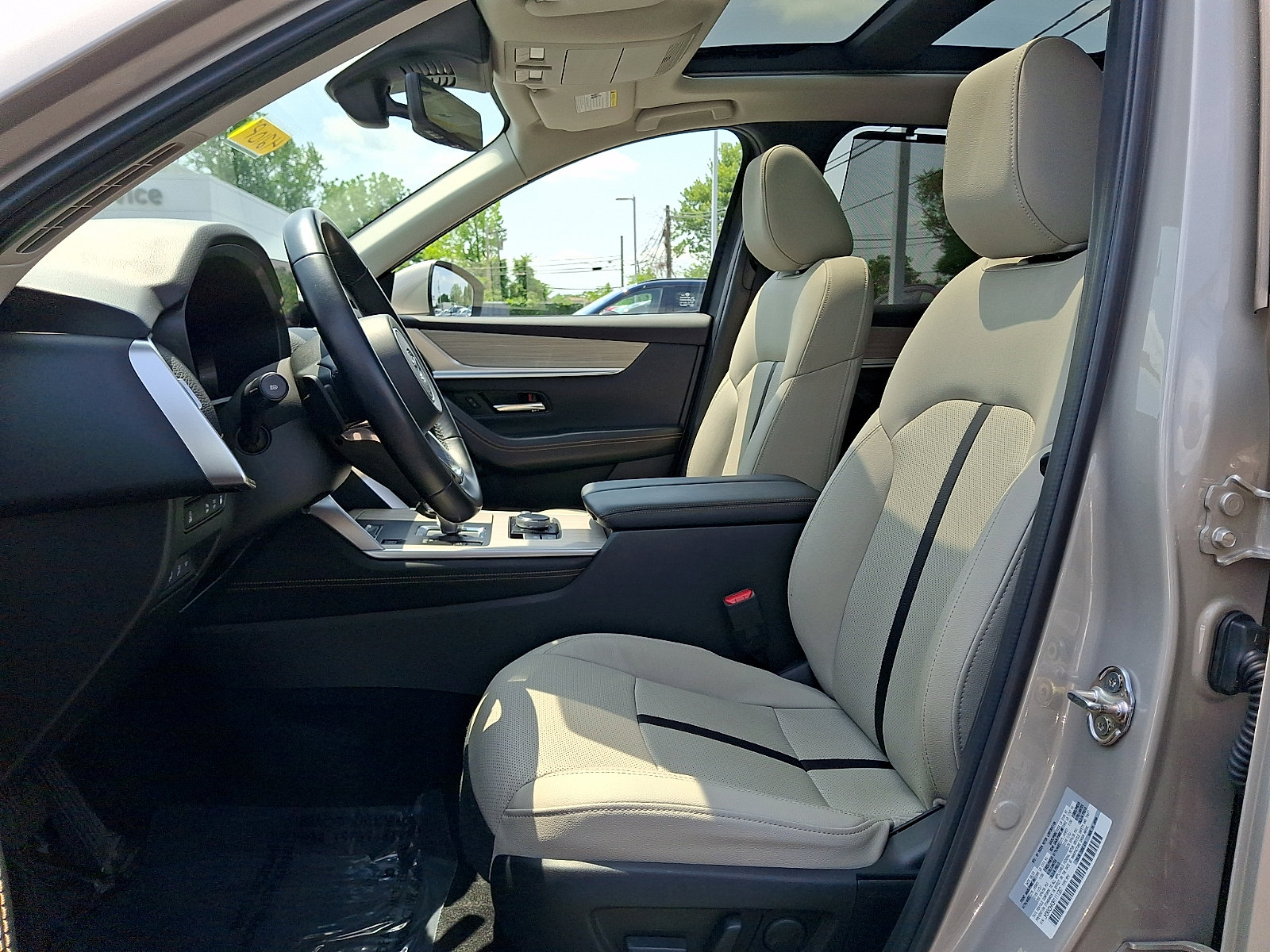 Certified 2024 MAZDA CX-90 Plug-In Hybrid w/ Premium Pkg AWD/4WD image 16