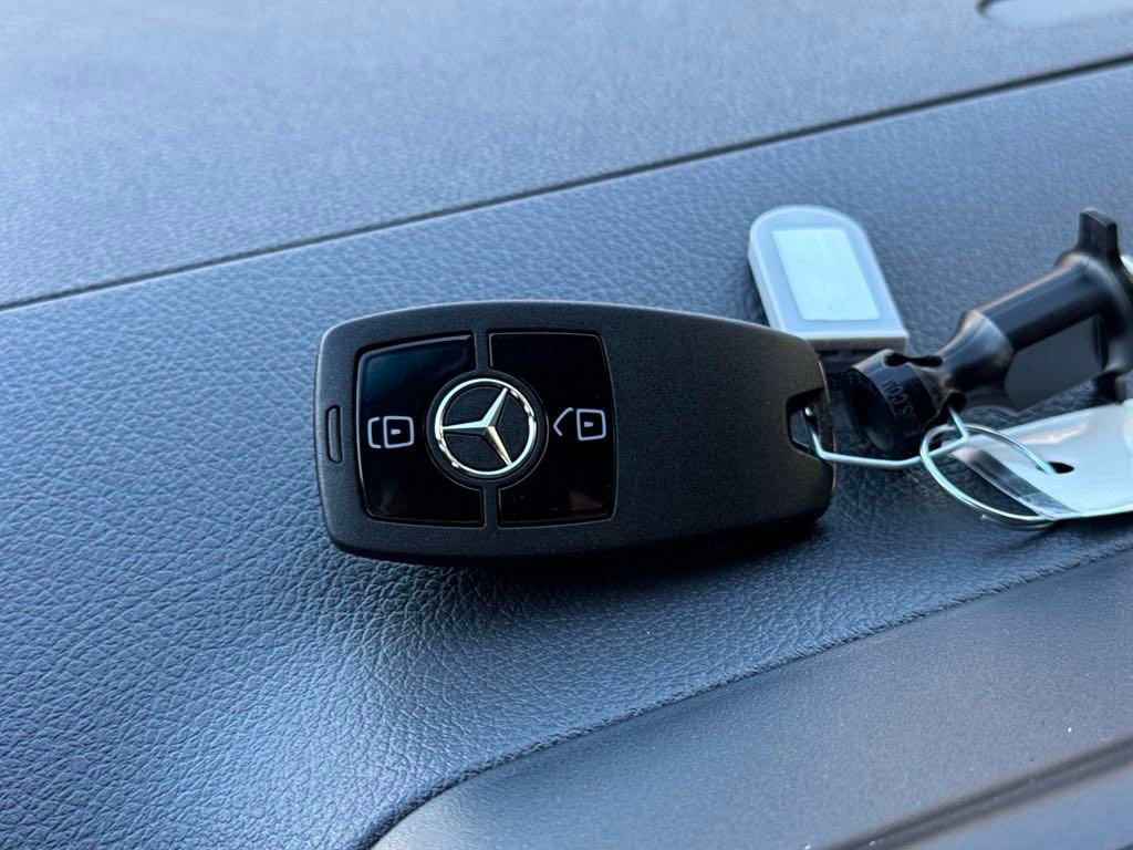 Used 2024 Mercedes-Benz Sprinter 3500 image 25