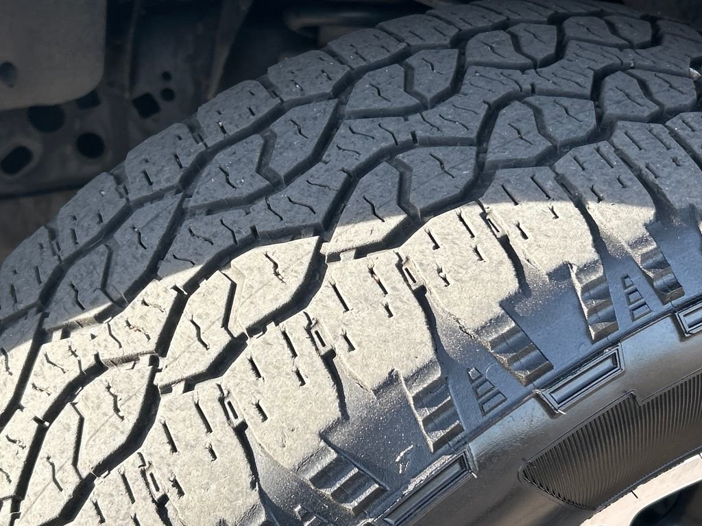 Used 2022 Ford F150 Lariat w/ Max Trailer Tow Package image 36