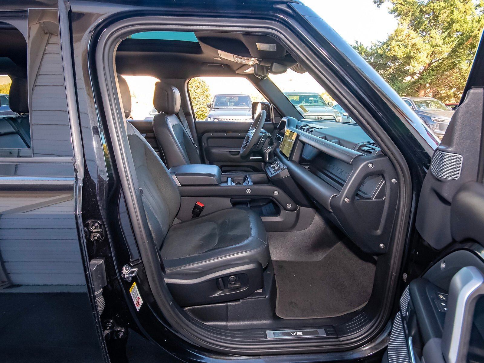 Used 2022 Land Rover Defender 110 V8 image 42