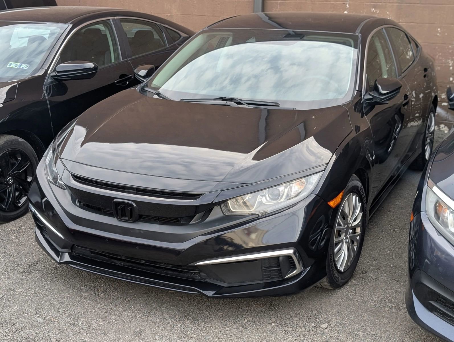 Used 2020 Honda Civic LX image 2