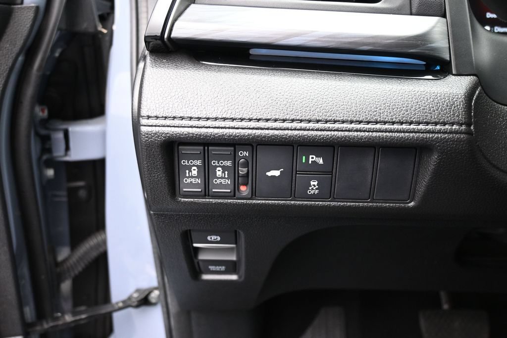 Used 2025 Honda Odyssey Elite image 21