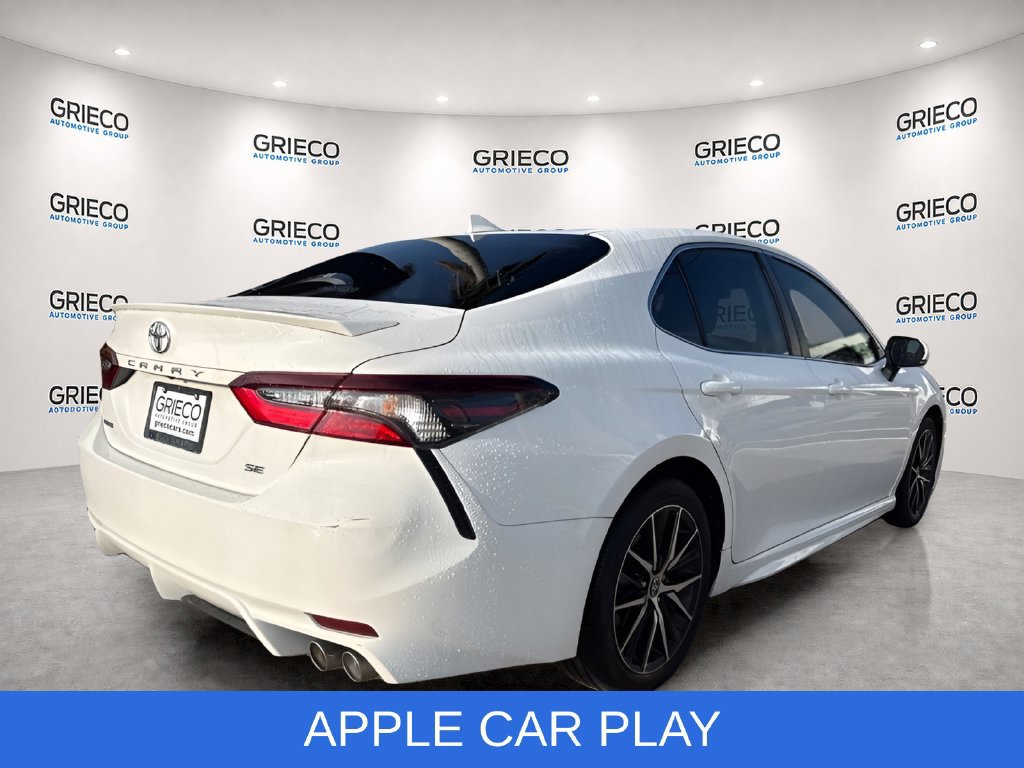 Used 2023 Toyota Camry SE FWD image 3