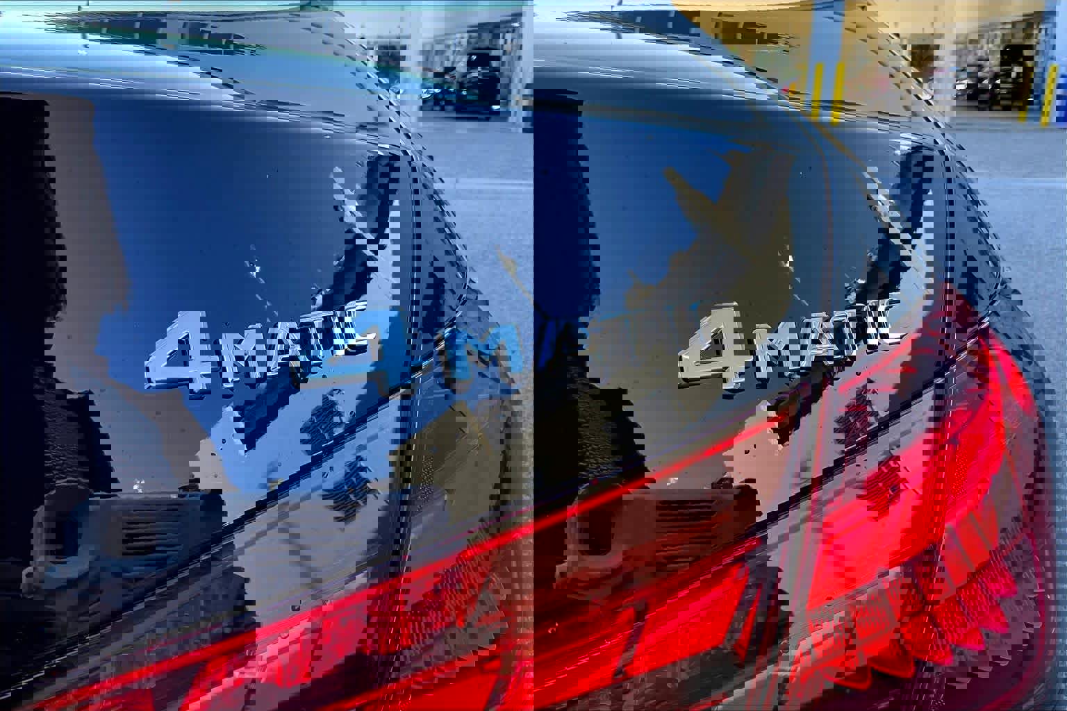 Used 2025 Mercedes-Benz C 300 4MATIC Sedan image 9