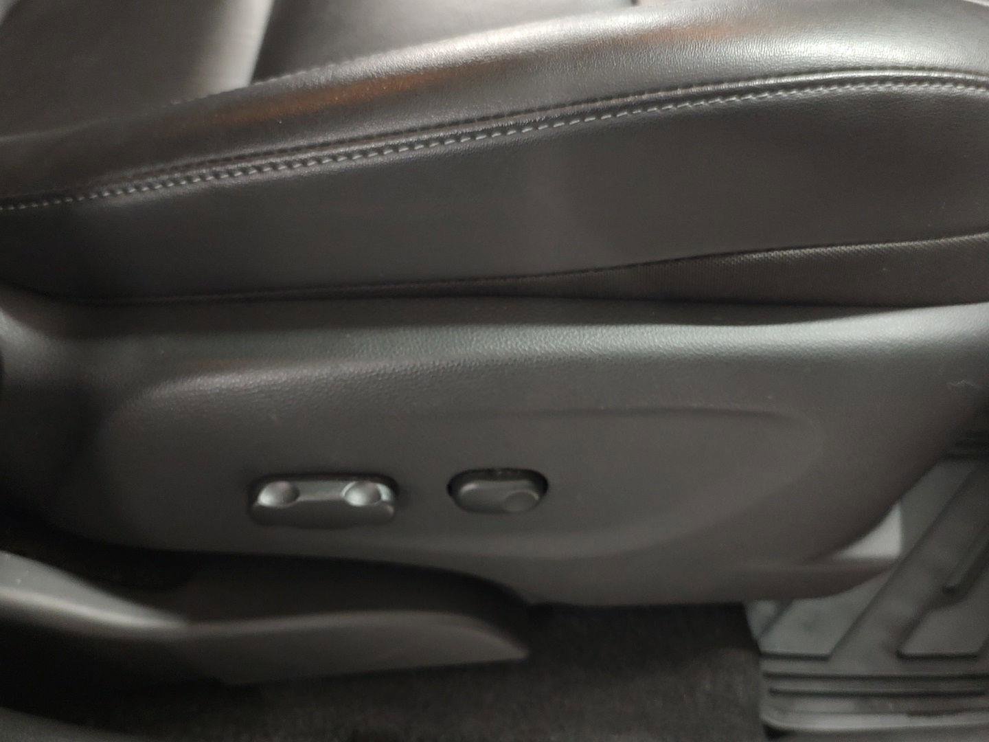 Used 2019 Buick Encore Essence image 5