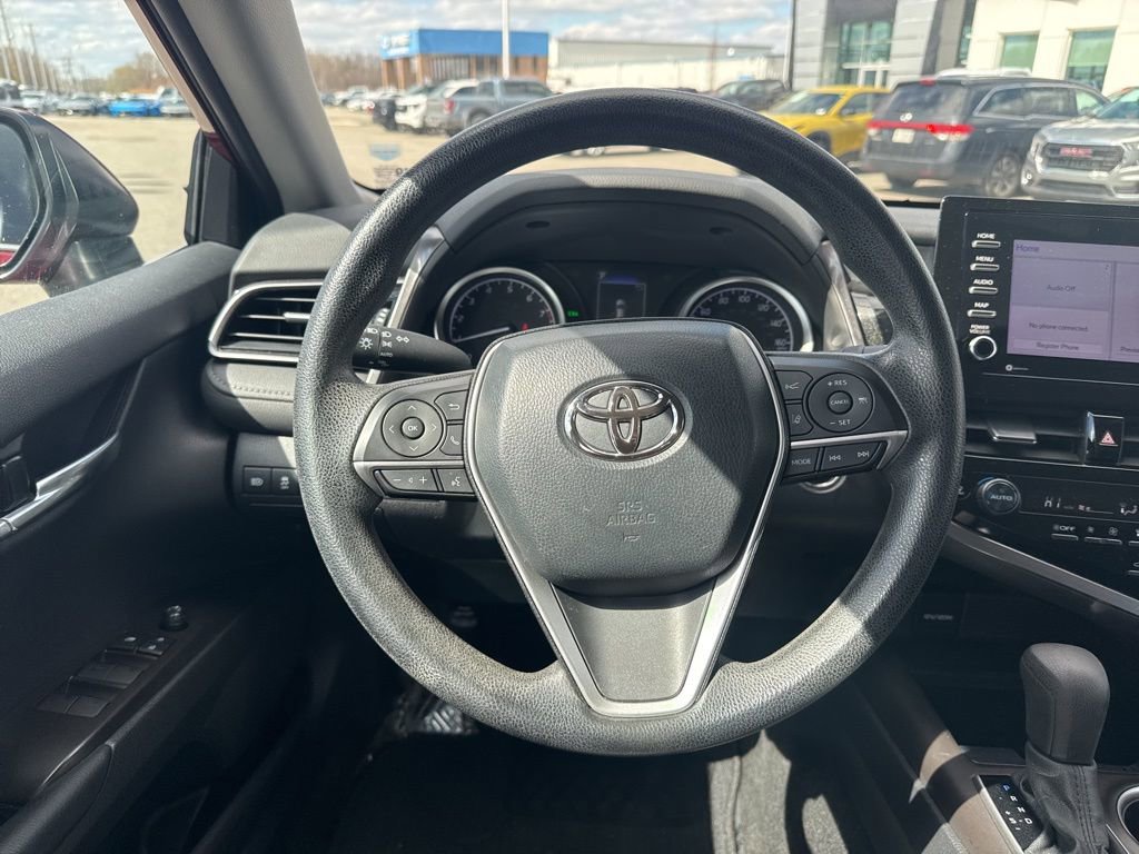 Used 2022 Toyota Camry LE w/ Convenience Package image 14
