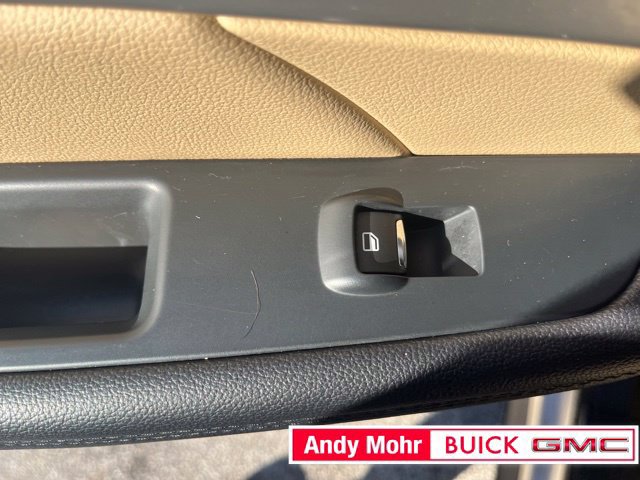 Used 2017 Ford Explorer XLT w/ Equipment Group 201A FWD image 34