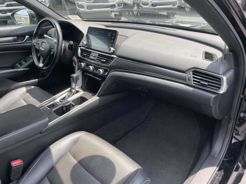Used 2018 Honda Accord Sport image 15
