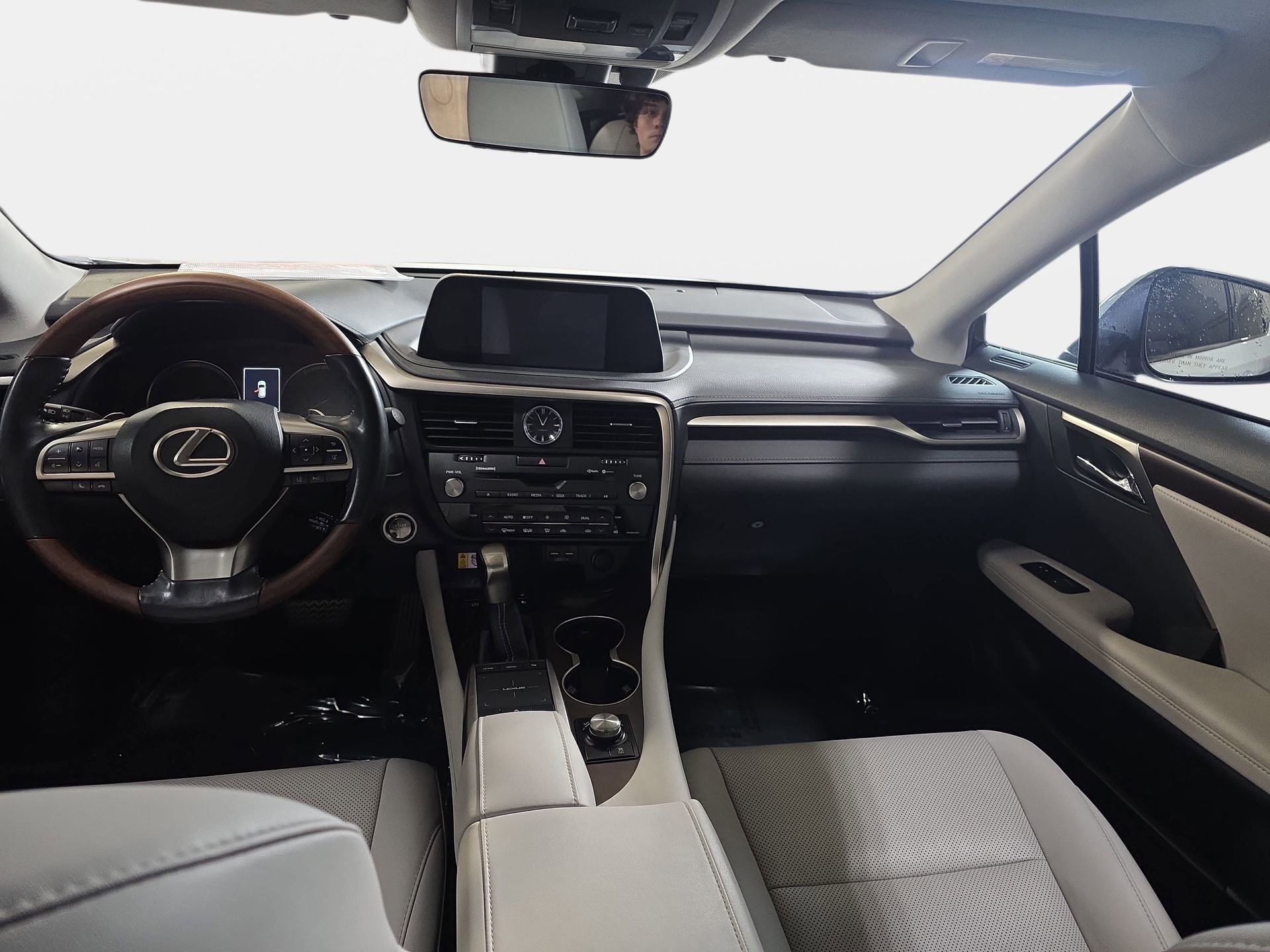 Used 2022 Lexus RX 350 FWD w/ Premium Package image 9