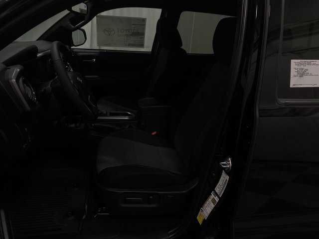 Used 2023 Toyota Tacoma TRD Off-Road AWD/4WD image 17