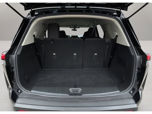 Used 2024 Nissan Pathfinder SV image 30