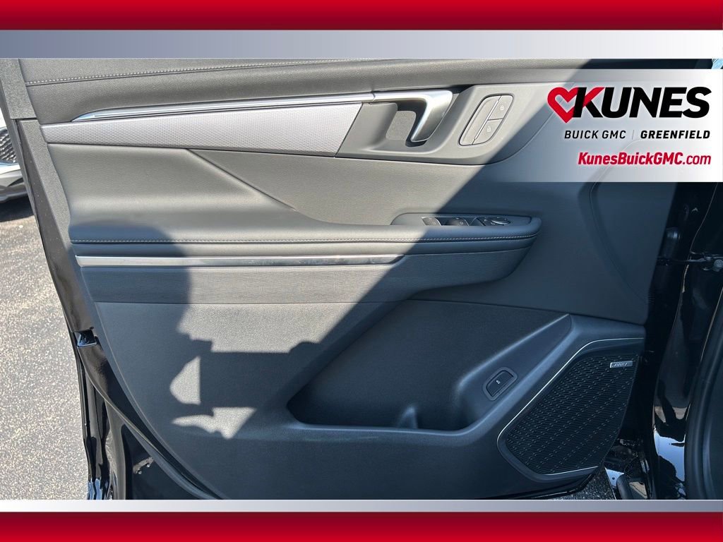 New 2026 Buick Enclave Sport Touring w/ LPO, Floor Liner Package image 20