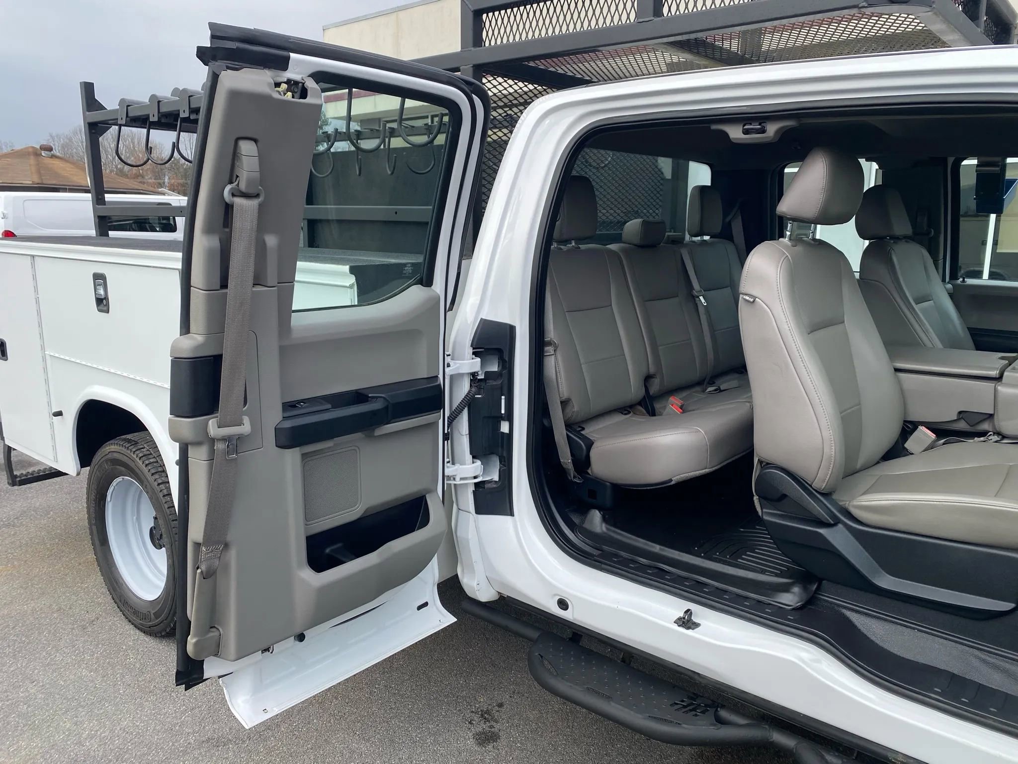 Used 2018 Ford F450 XL w/ Power Equipment Group image 29