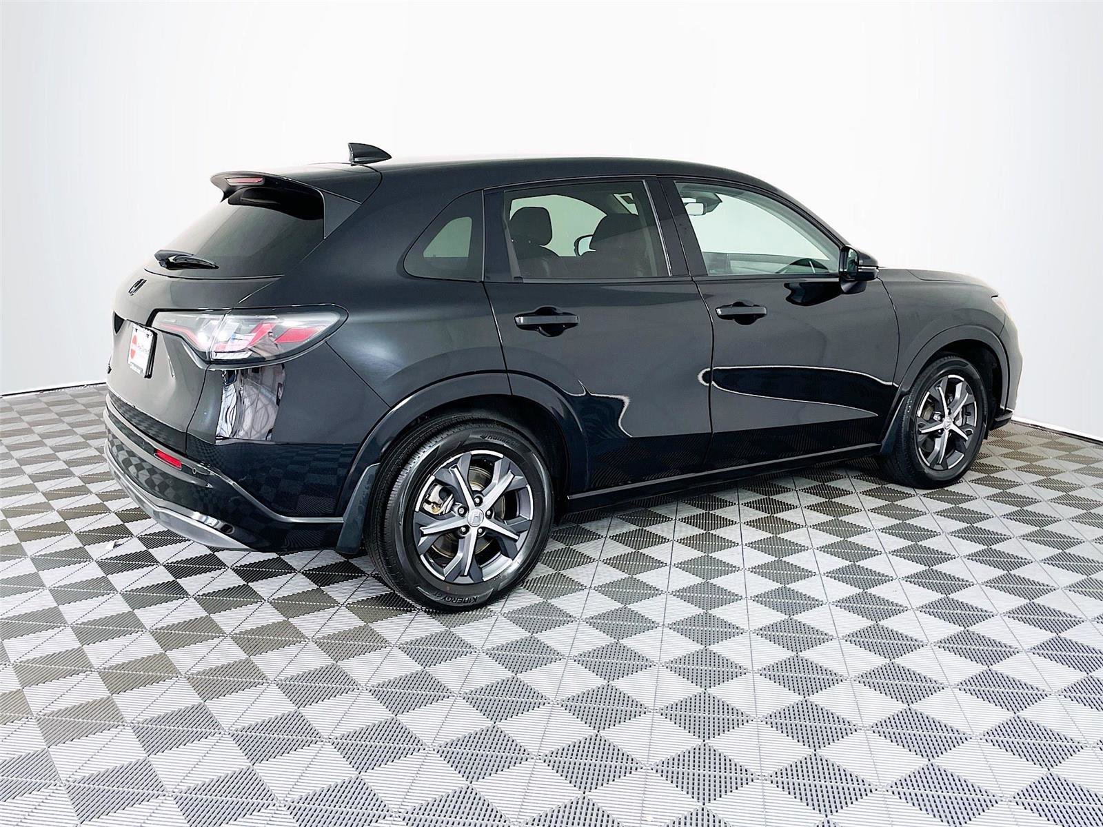 Used 2024 Honda HR-V EX-L image 12