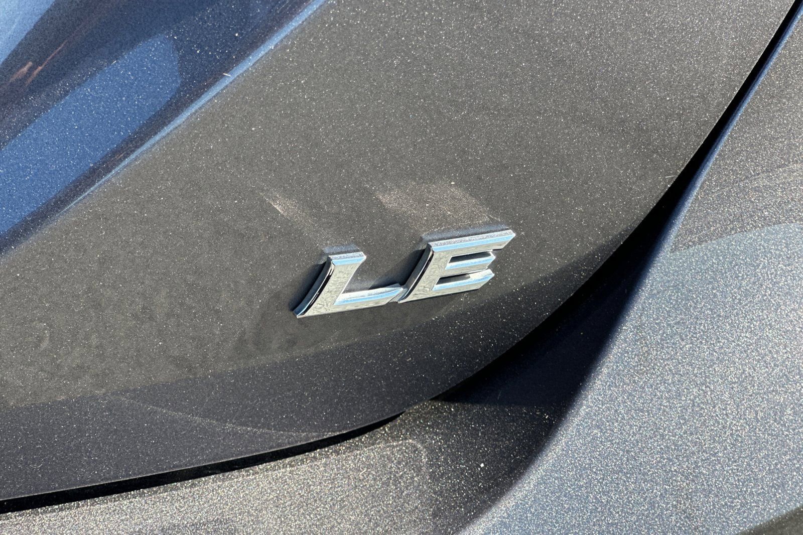 Used 2020 Toyota Camry LE FWD image 23