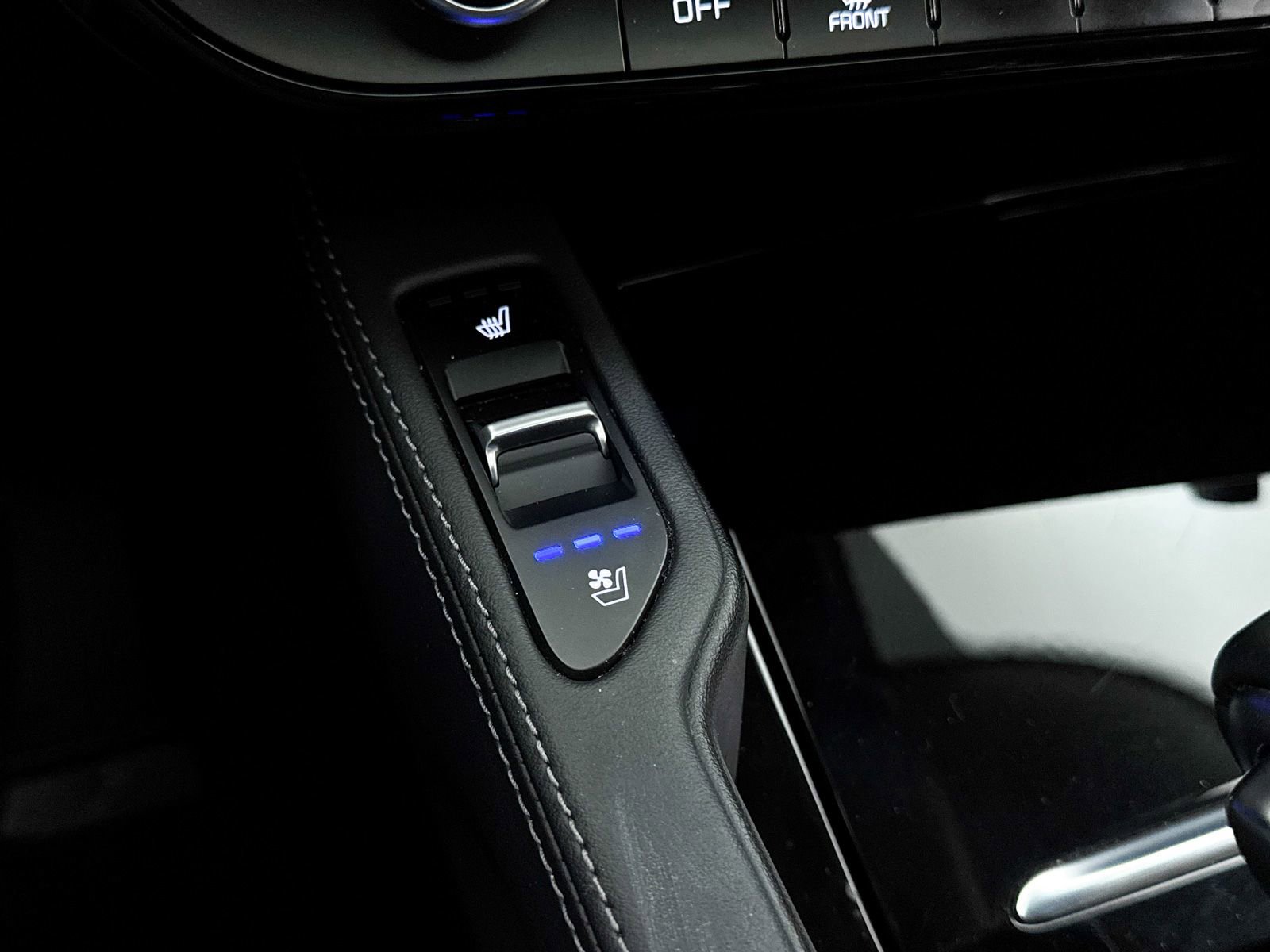 Certified 2024 Kia Telluride EX w/ EX Captain's Chair Package image 26