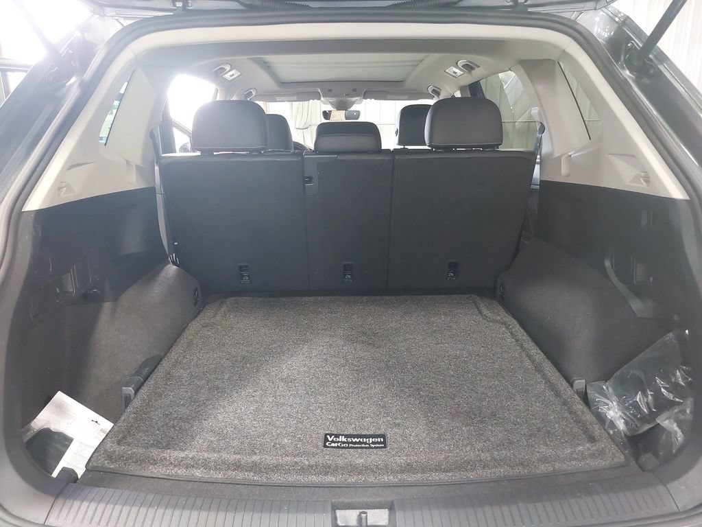 Used 2022 Volkswagen Tiguan SE AWD/4WD image 12
