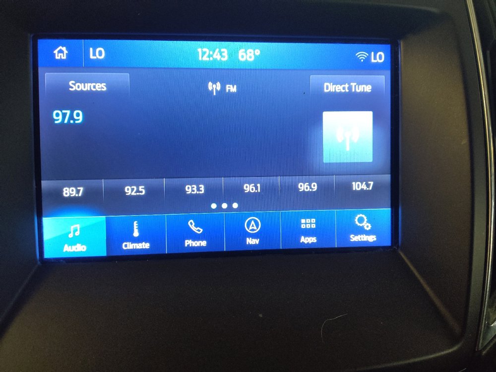 Used 2019 Ford Edge Titanium w/ Cold Weather Package AWD/4WD image 25