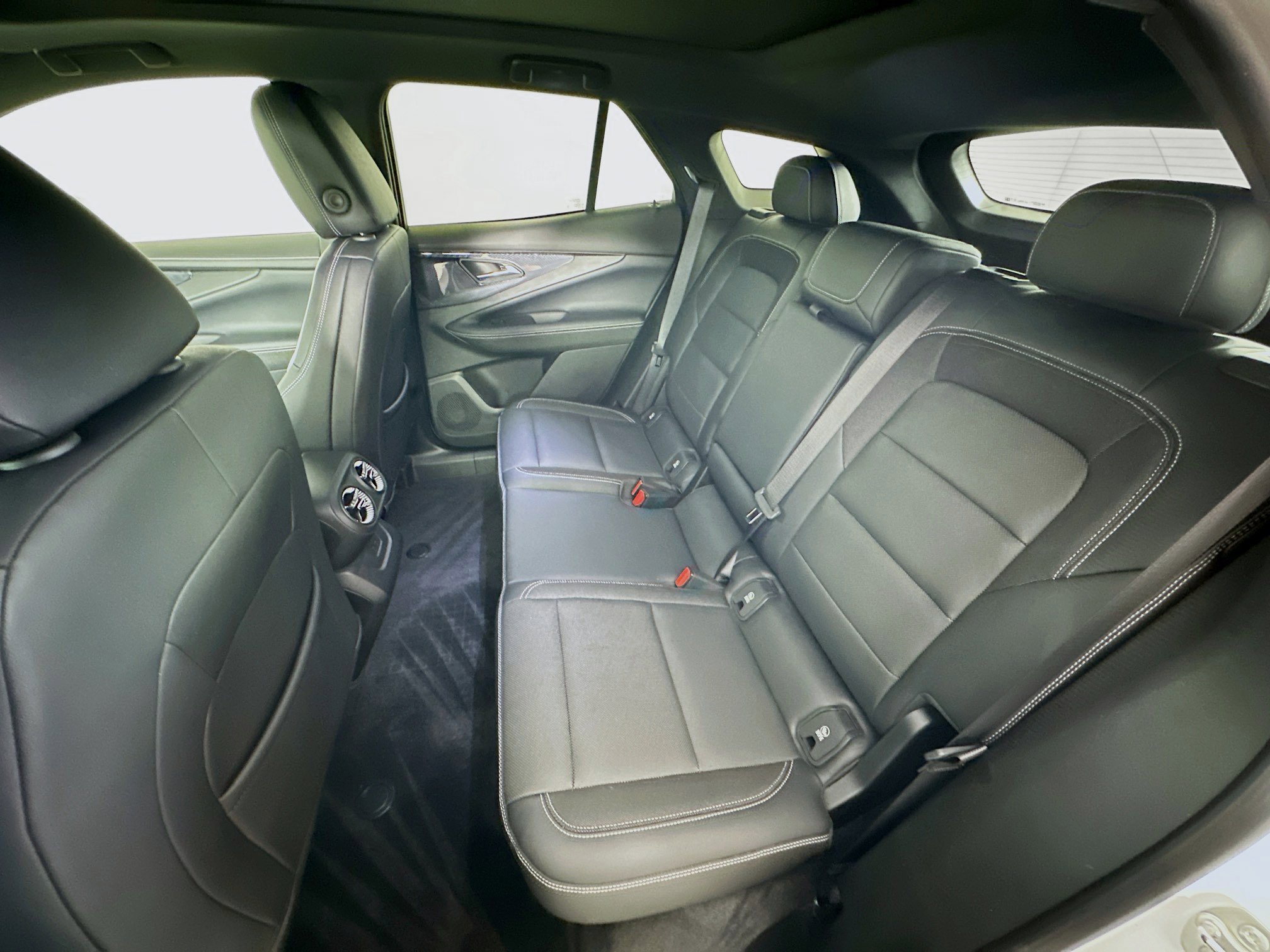 Used 2024 Chevrolet Blazer EV LT image 28