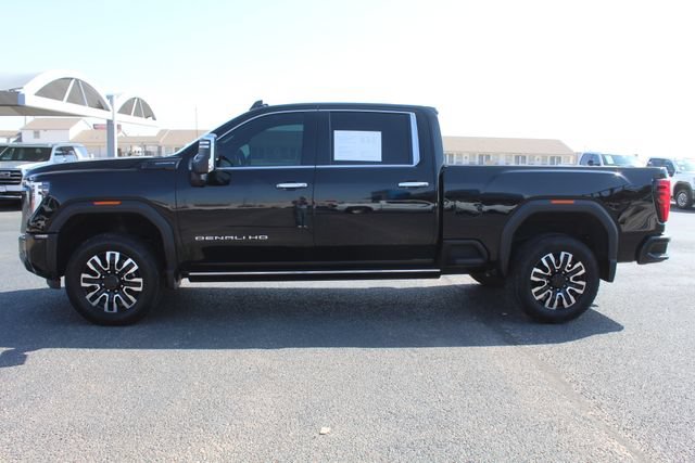 Used 2024 GMC Sierra 2500 Denali Ultimate w/ Max Trailering Package AWD/4WD image 9