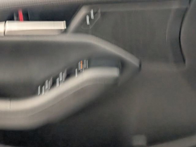 Used 2021 MAZDA MAZDA3 s image 24