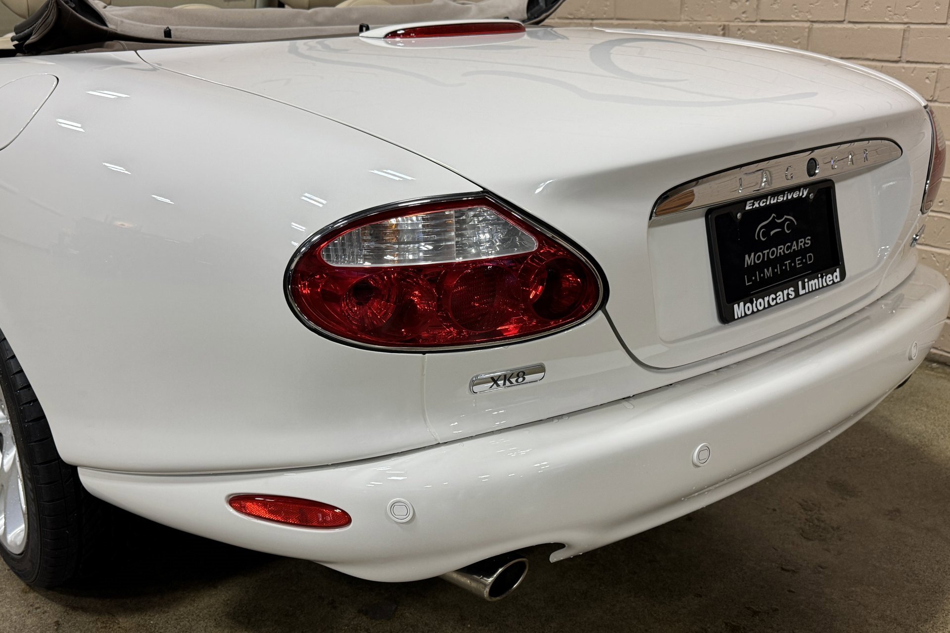 Used 2003 Jaguar XK8 Convertible image 7