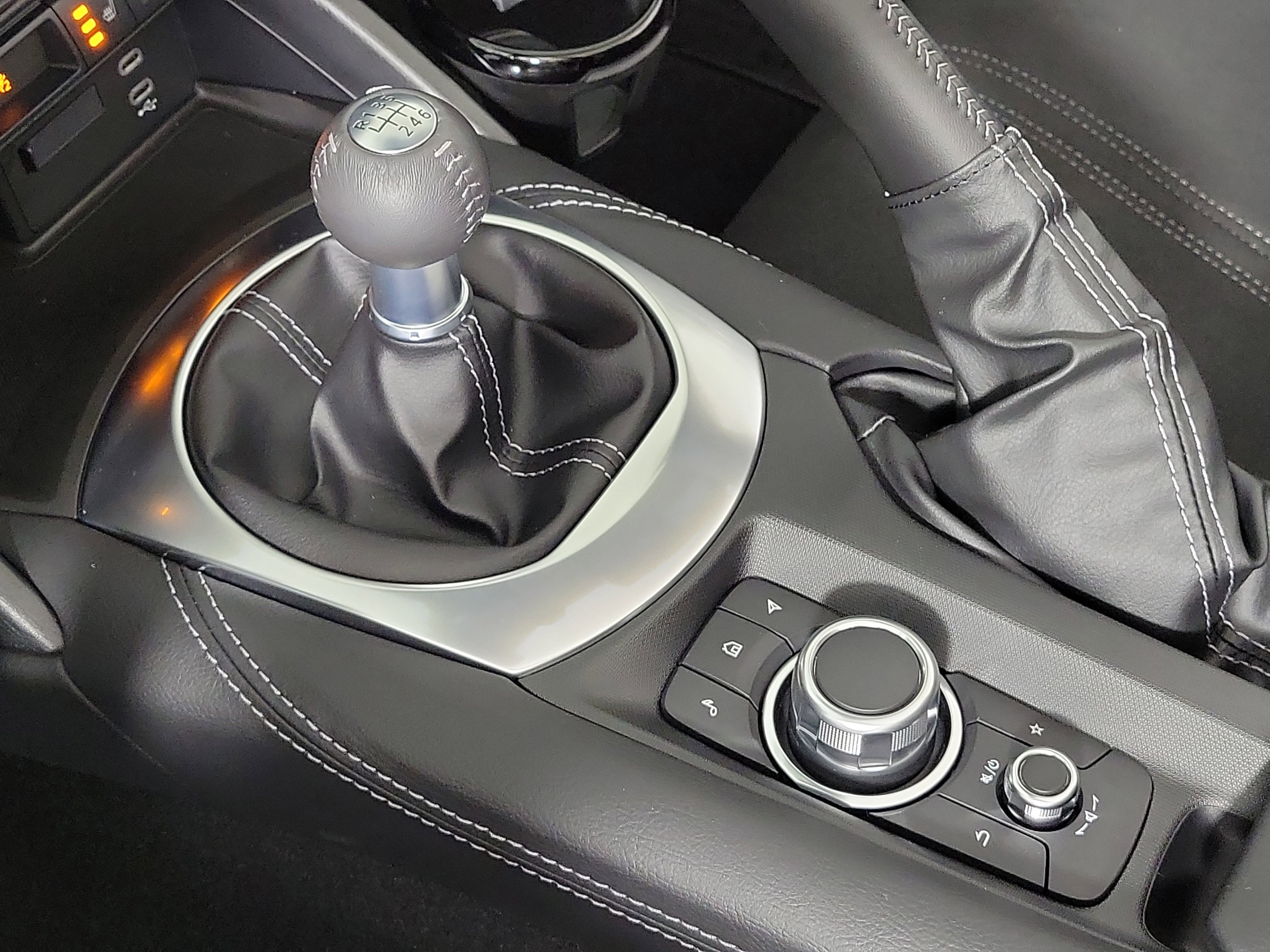 New 2025 MAZDA MX-5 Miata Club w/ Weather Package image 23