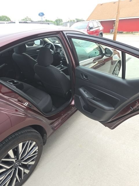 Used 2025 Nissan Altima 2.5 SV AWD/4WD image 23