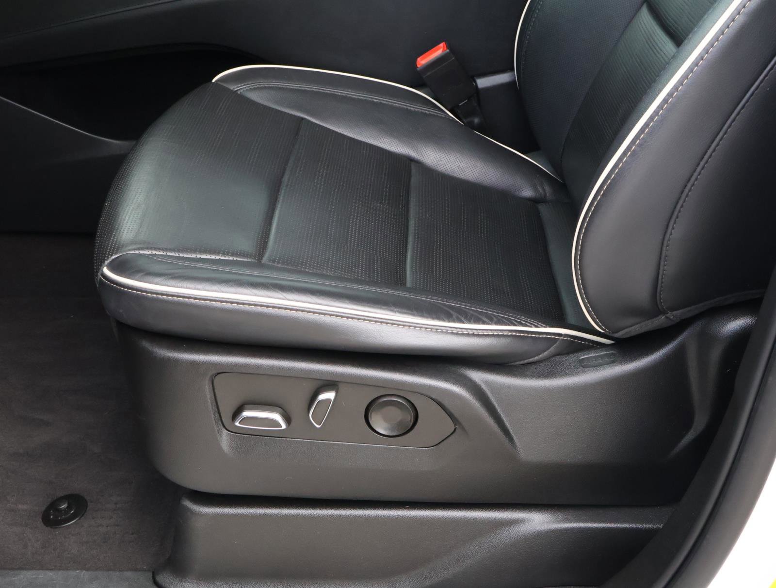 Used 2022 Cadillac Escalade ESV Premium Luxury AWD/4WD image 20