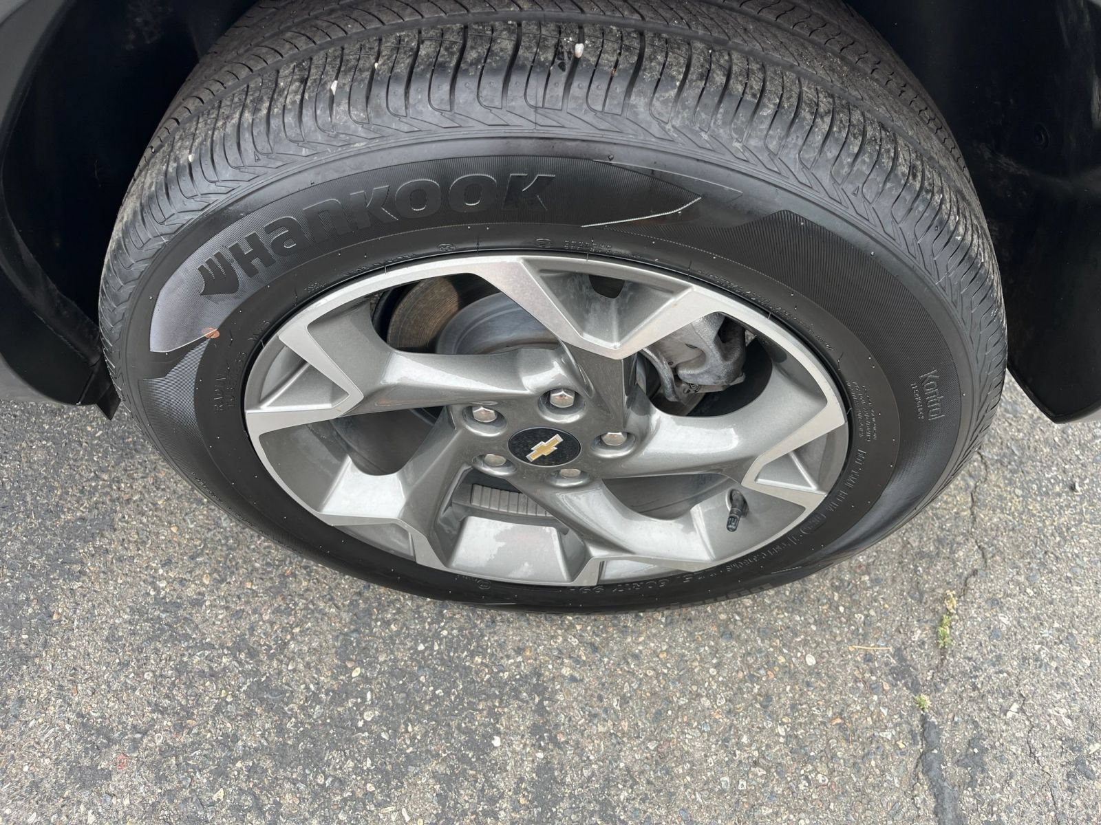 Used 2025 Chevrolet Trax LT FWD image 30