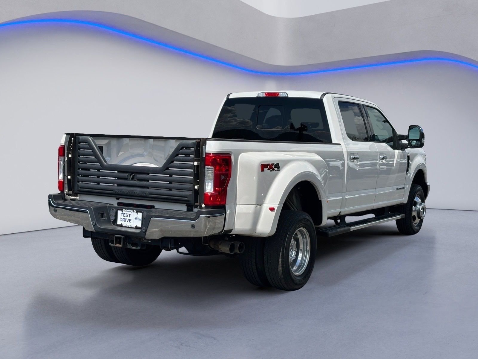 Used 2017 Ford F350 Lariat w/ Lariat Ultimate Package image 12