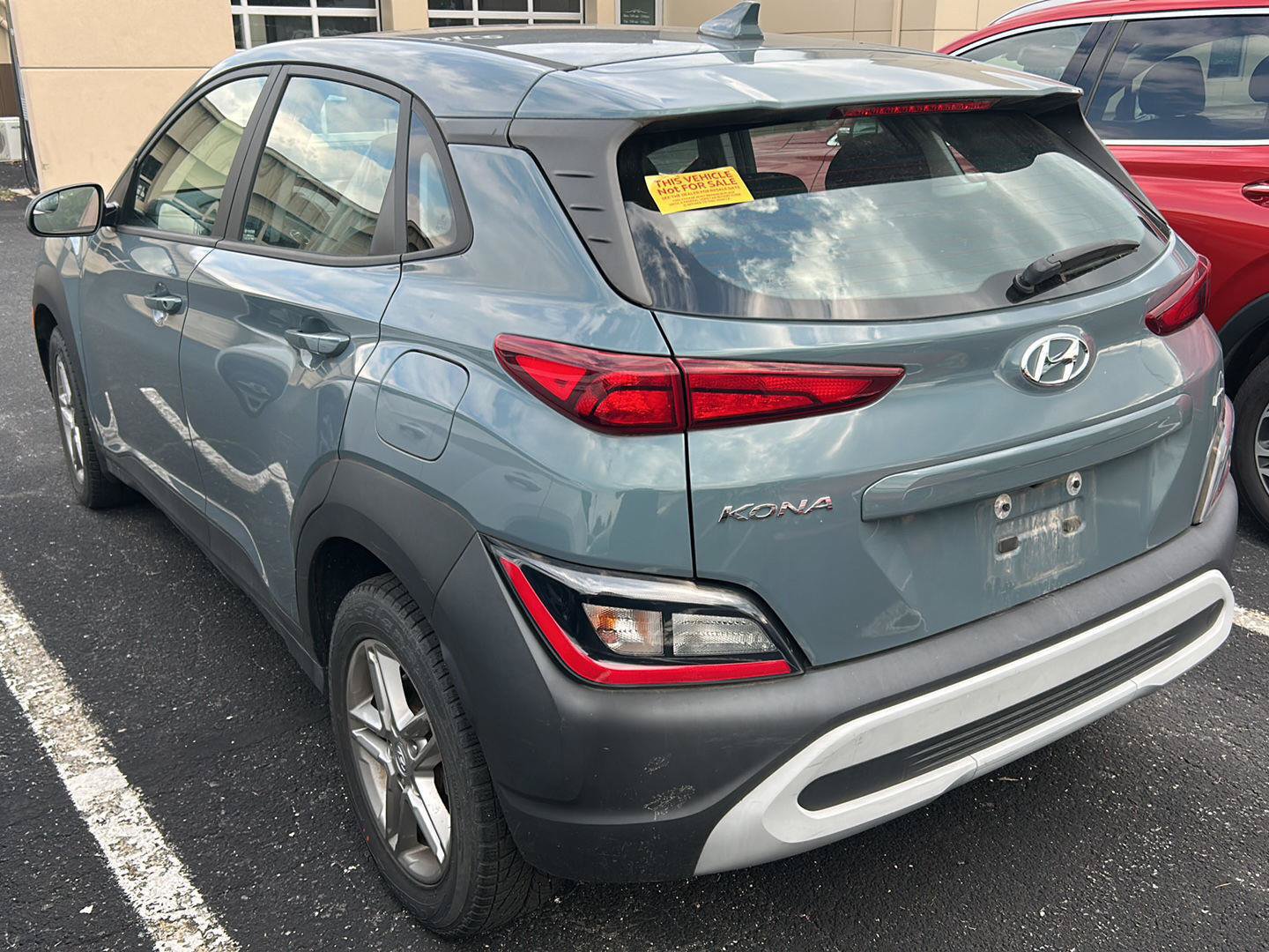 Used 2022 Hyundai Kona SE AWD/4WD image 3