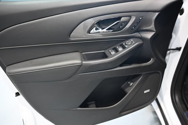 Used 2022 Chevrolet Traverse Premier w/ LPO, Floor Liner Package AWD/4WD image 28
