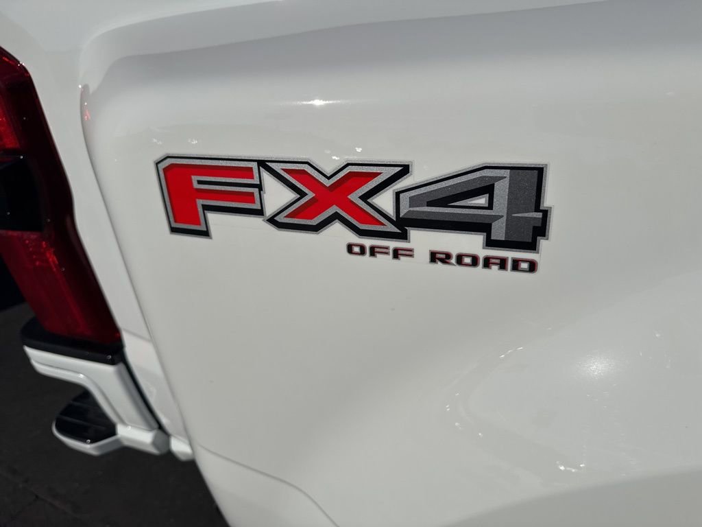 Used 2026 Ford F450 Lariat w/ FX4 Off-Road Package AWD/4WD image 13