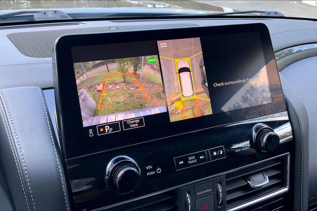 Used 2024 INFINITI QX80 Luxe image 11