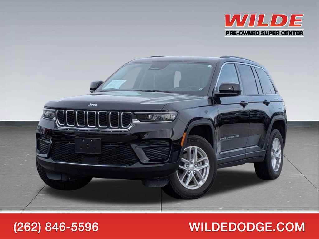 Used 2023 Jeep Grand Cherokee Laredo