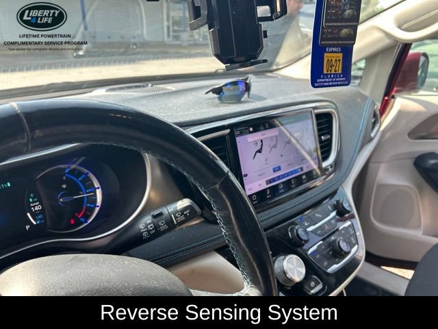 Used 2021 Chrysler Pacifica Touring w/ Cold Weather Group FWD image 15