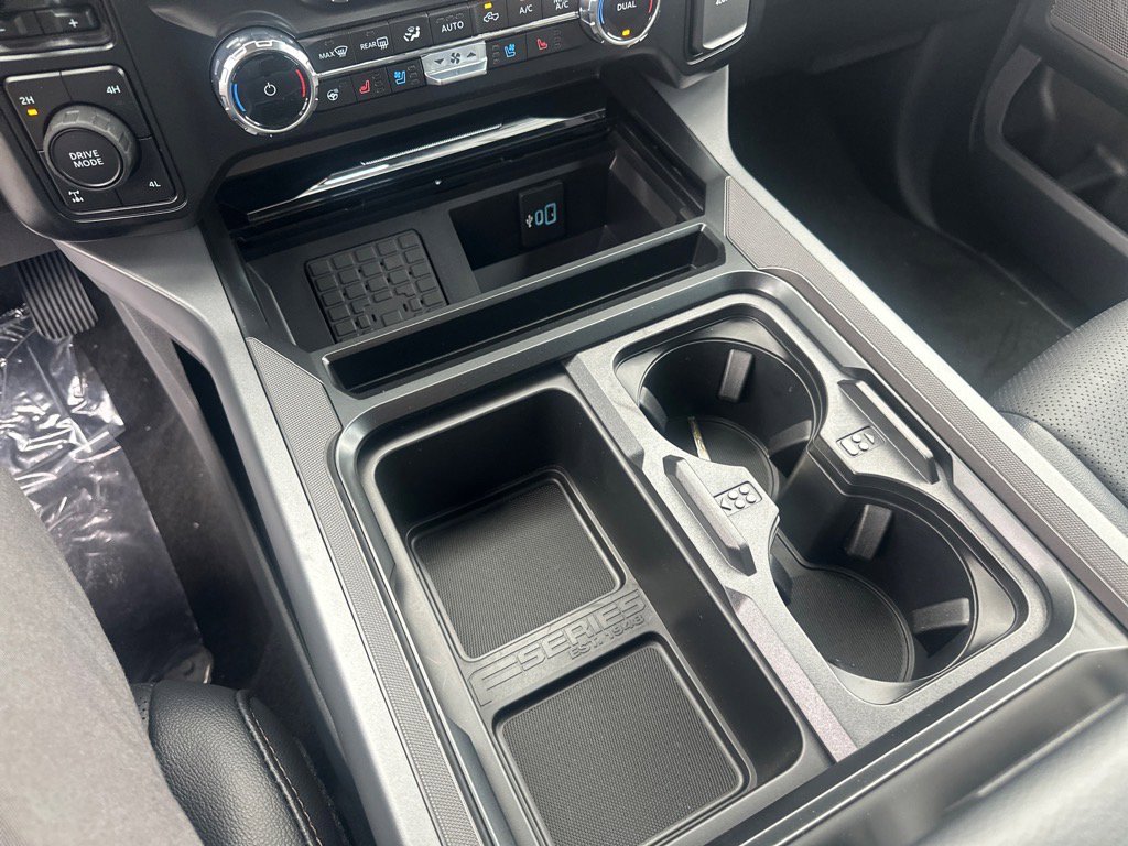 New 2026 Ford F250 Lariat image 32