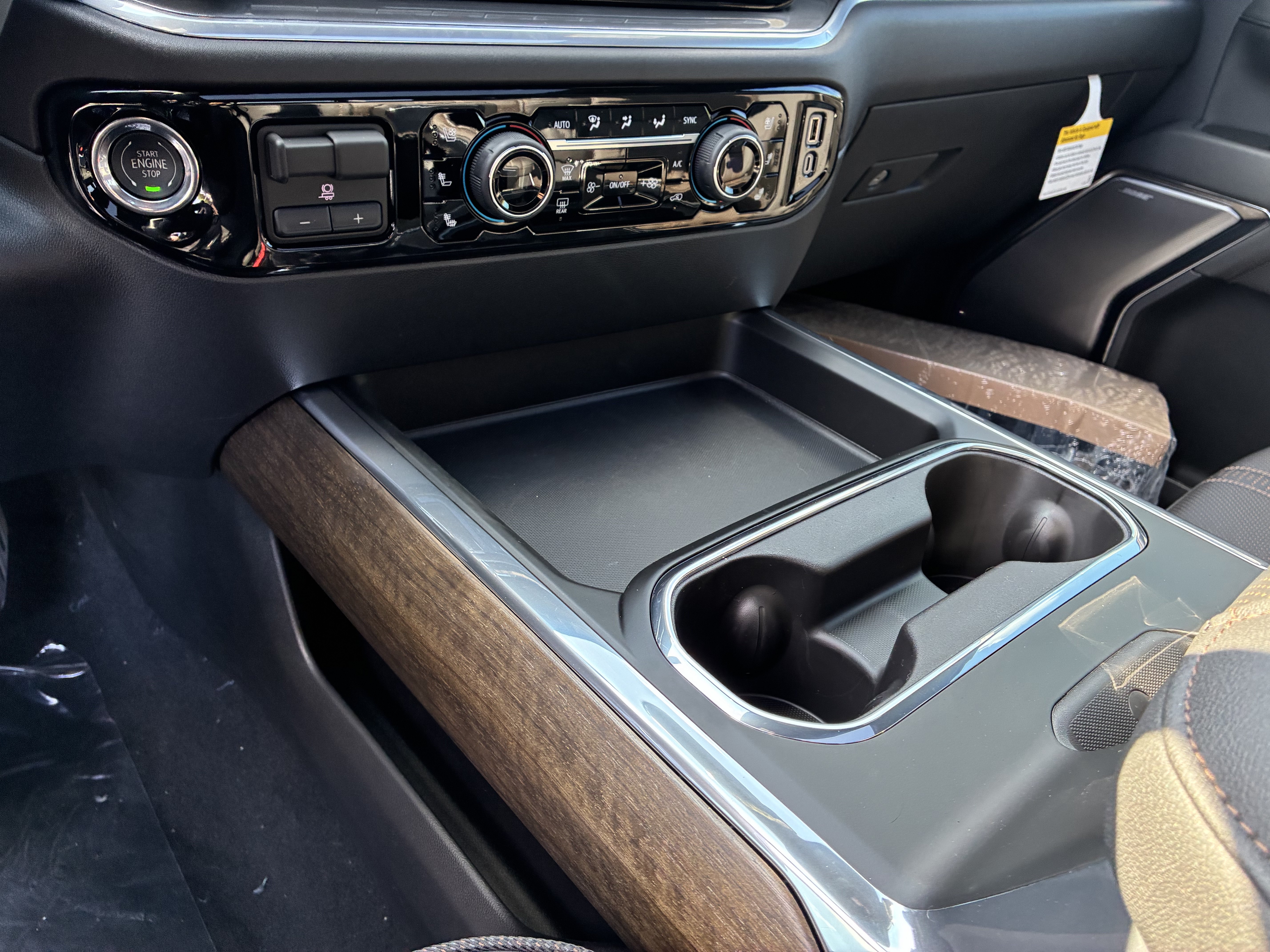New 2026 Chevrolet Silverado 3500 High Country w/ Technology Package AWD/4WD image 38